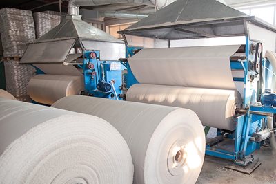 Manufacturing paper rolls